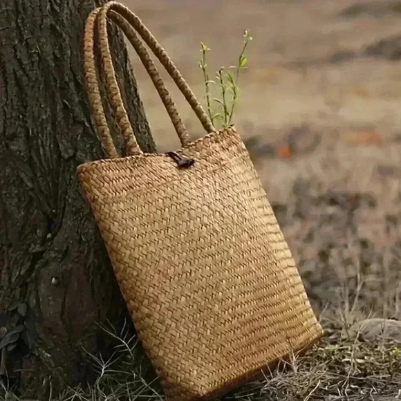 Simple Woven Straw Bag - Picture 1 of 4